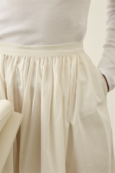 Gabardin Kumaşlı Büzgülü Pamuklu Etek BEYAZ
