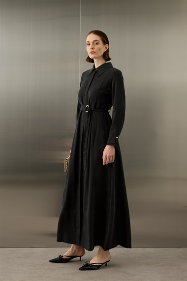 Lesly Kemeri Tokalı Lyocell Elbise SİYAH