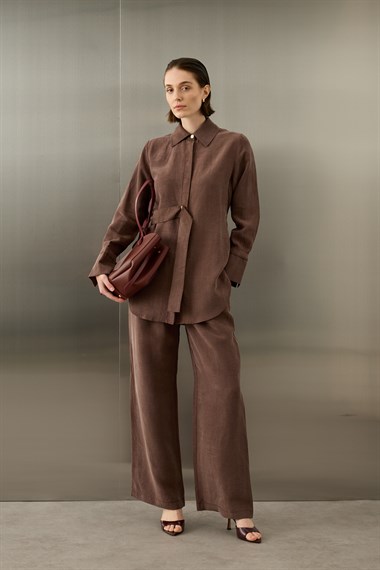 Nova Yandan Kuşaklı Keten Lyocell Pantolonlu Takım KAHVERENGİ