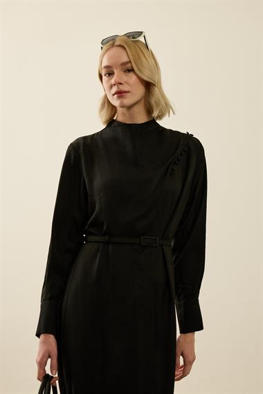 Olivia Degaje Yaka Britli Şık Elbise SİYAH