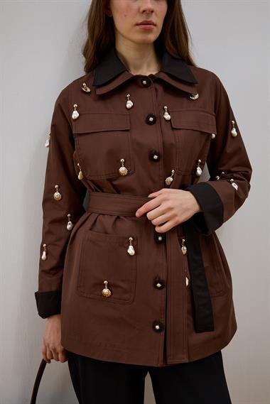 Parka Düğmeli Özel Aksesuarlı Parka KAHVERENGİ