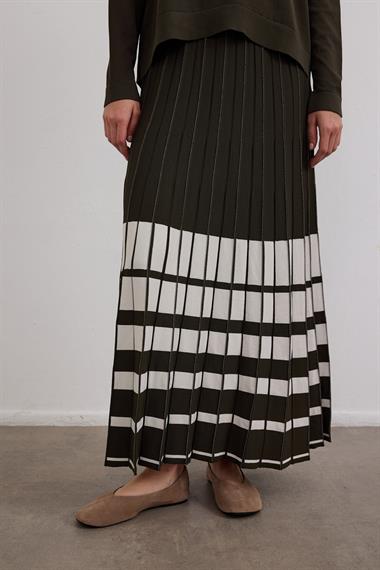 Perla Piliseli Triko Etekli Takım HAKİ