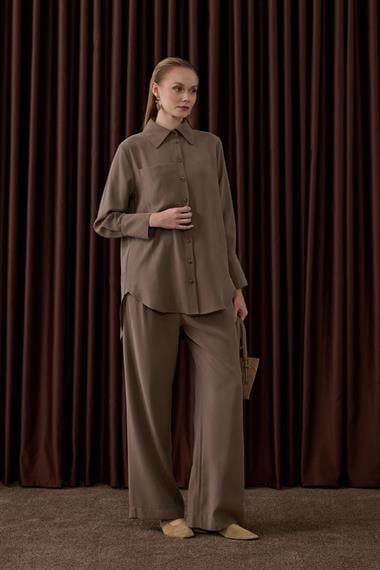 Soley Büyük Cepli Düğmeli Pantolonlu Takım VİZON