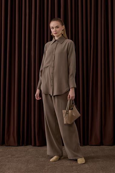 Soley Büyük Cepli Düğmeli Pantolonlu Takım VİZON