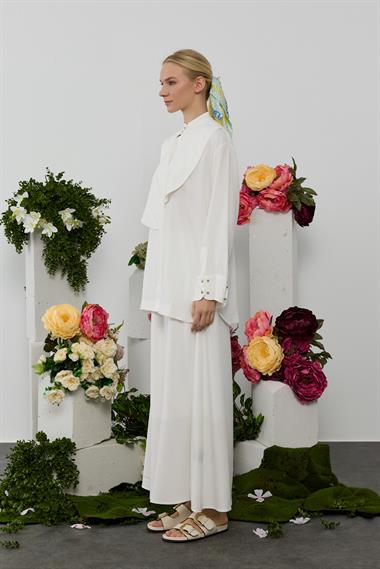 SOYE ETEKLİ TAKIM BEYAZ