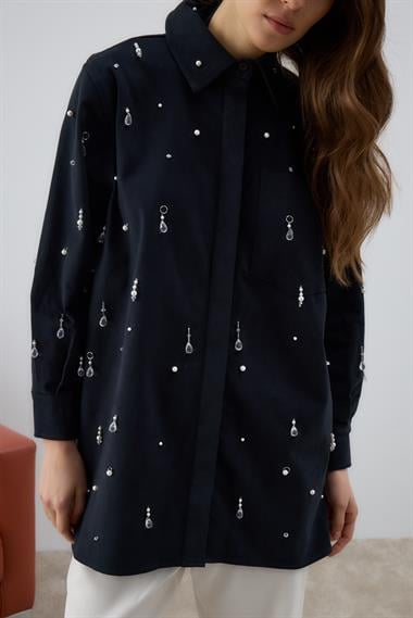 Venedik Düğmeli Özel Aksesuarlı Gömlek LACİVERT