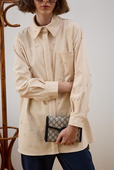 Venedik Düğmeli Özel Aksesuarlı Gömlek BEJ