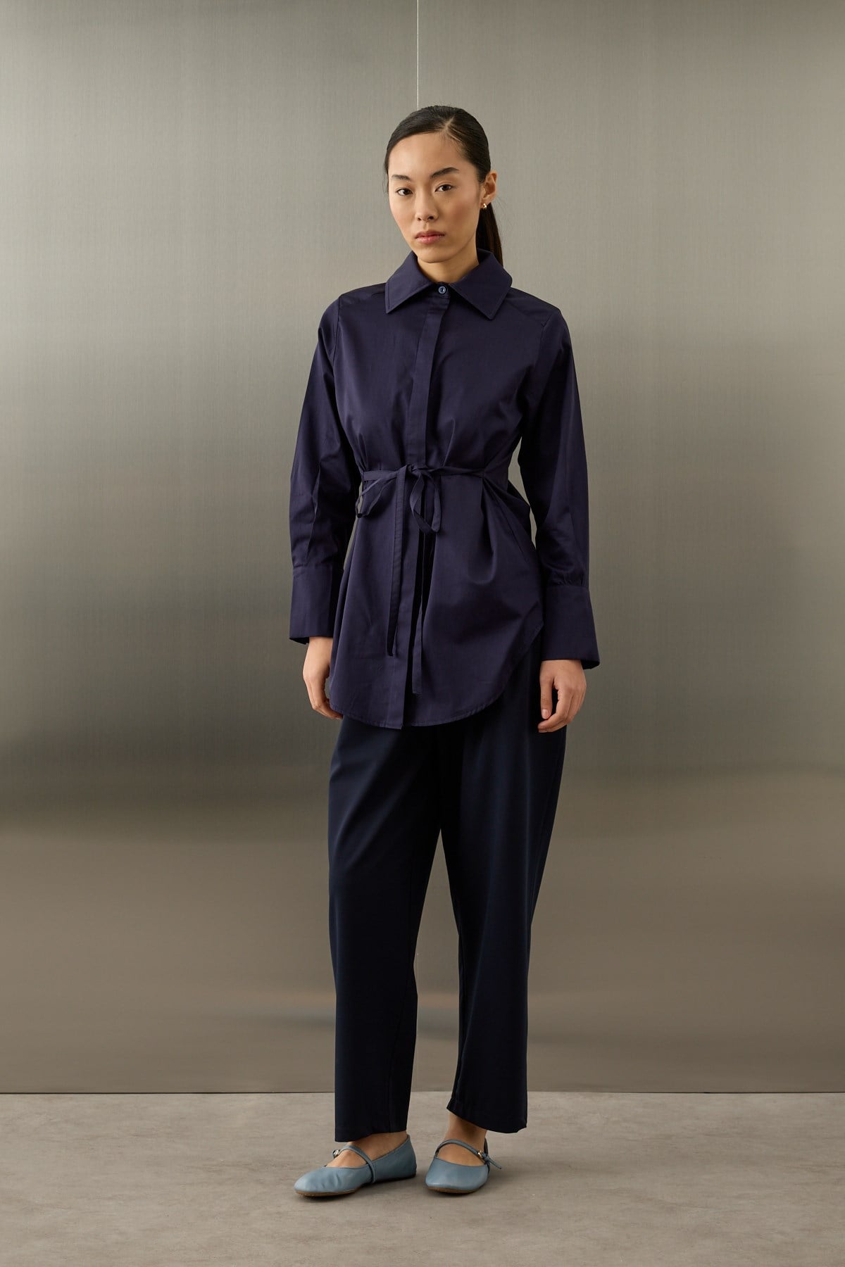 Basic Pamuklu Düğmeli Bağlamalı Gömlek LACİVERT