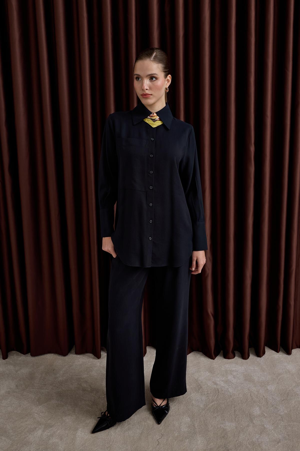 Soley Büyük Cepli Düğmeli Pantolonlu Takım SİYAH