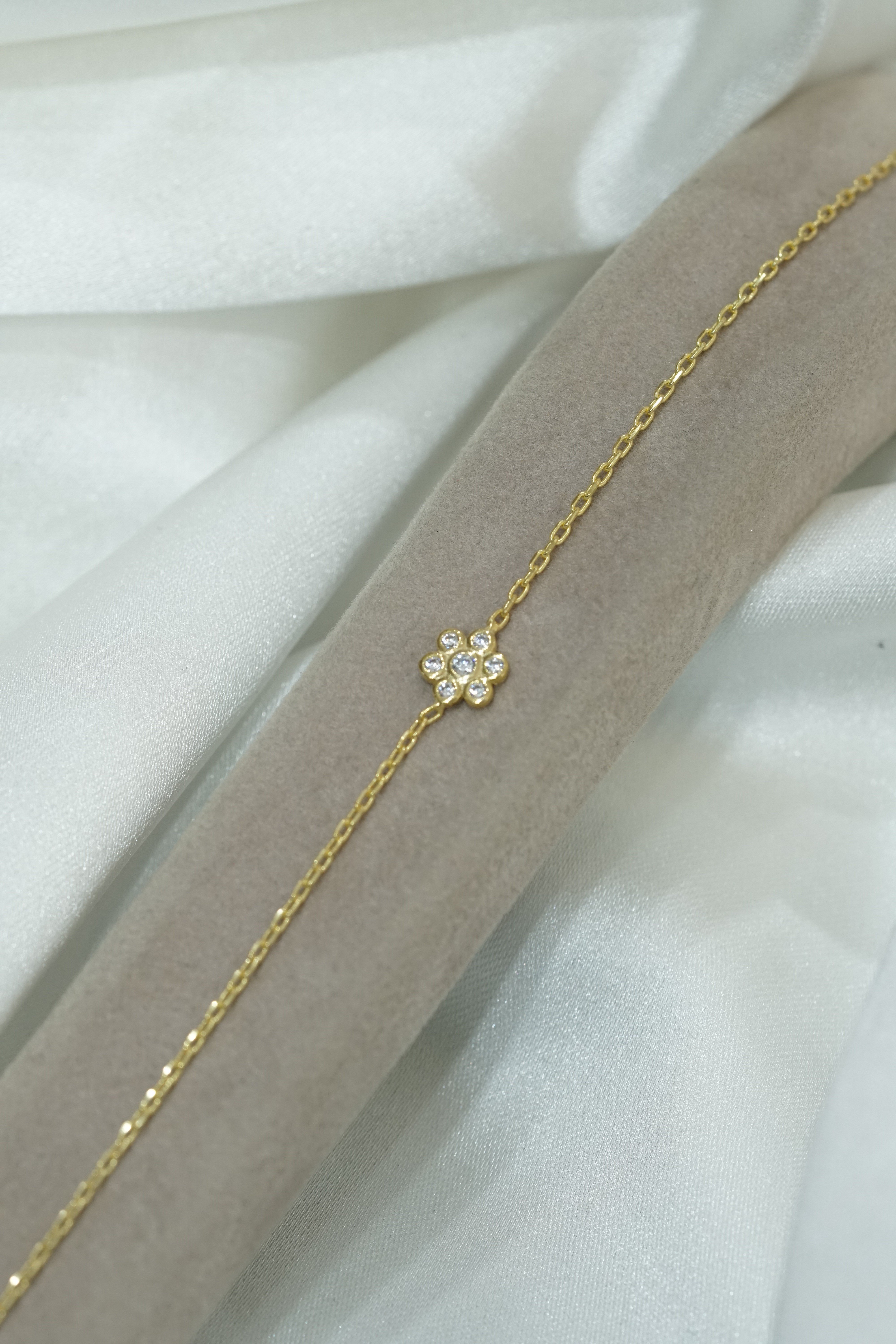 İnce Çiçek Bileklik