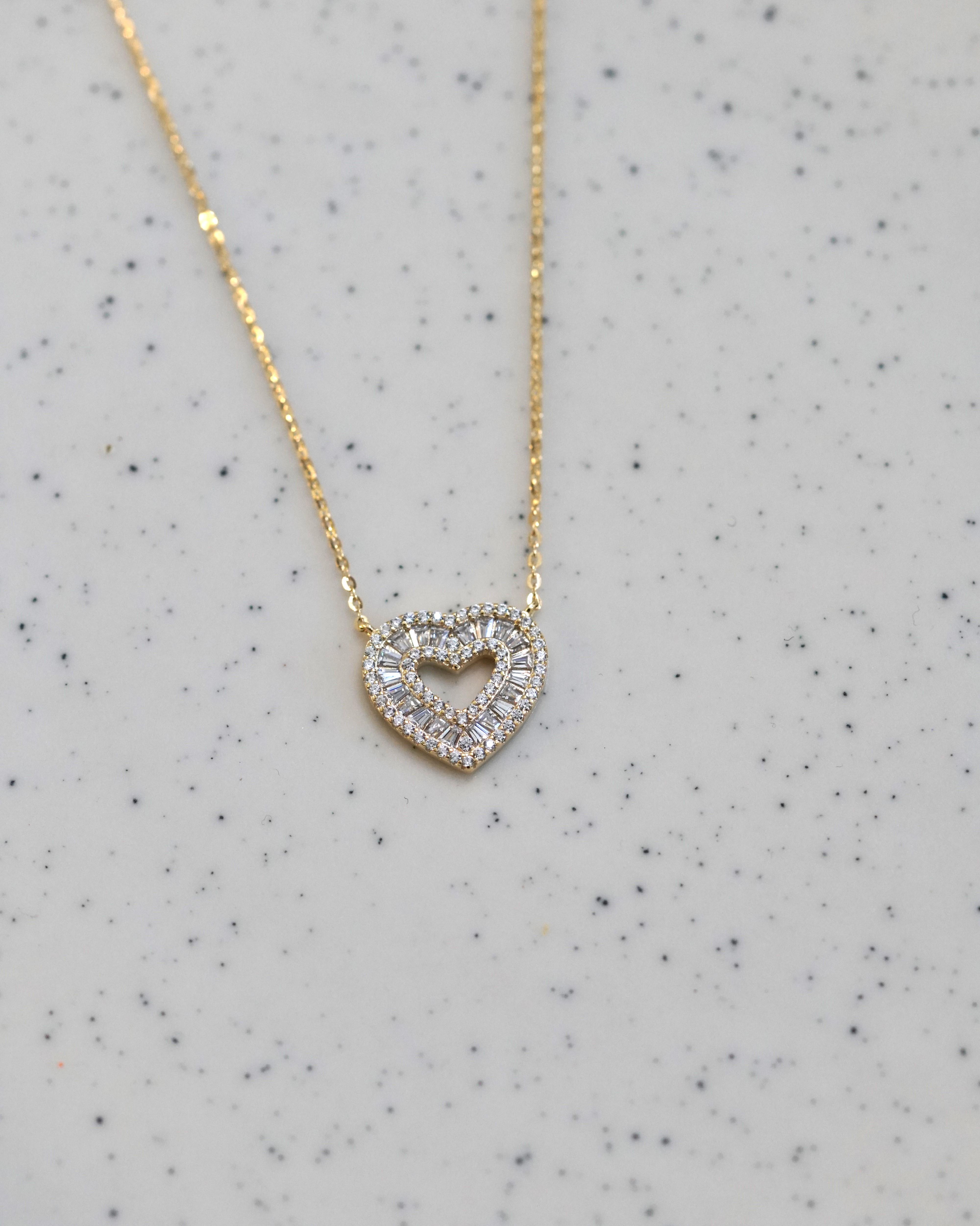 Kalp Kolye baget taşlı 