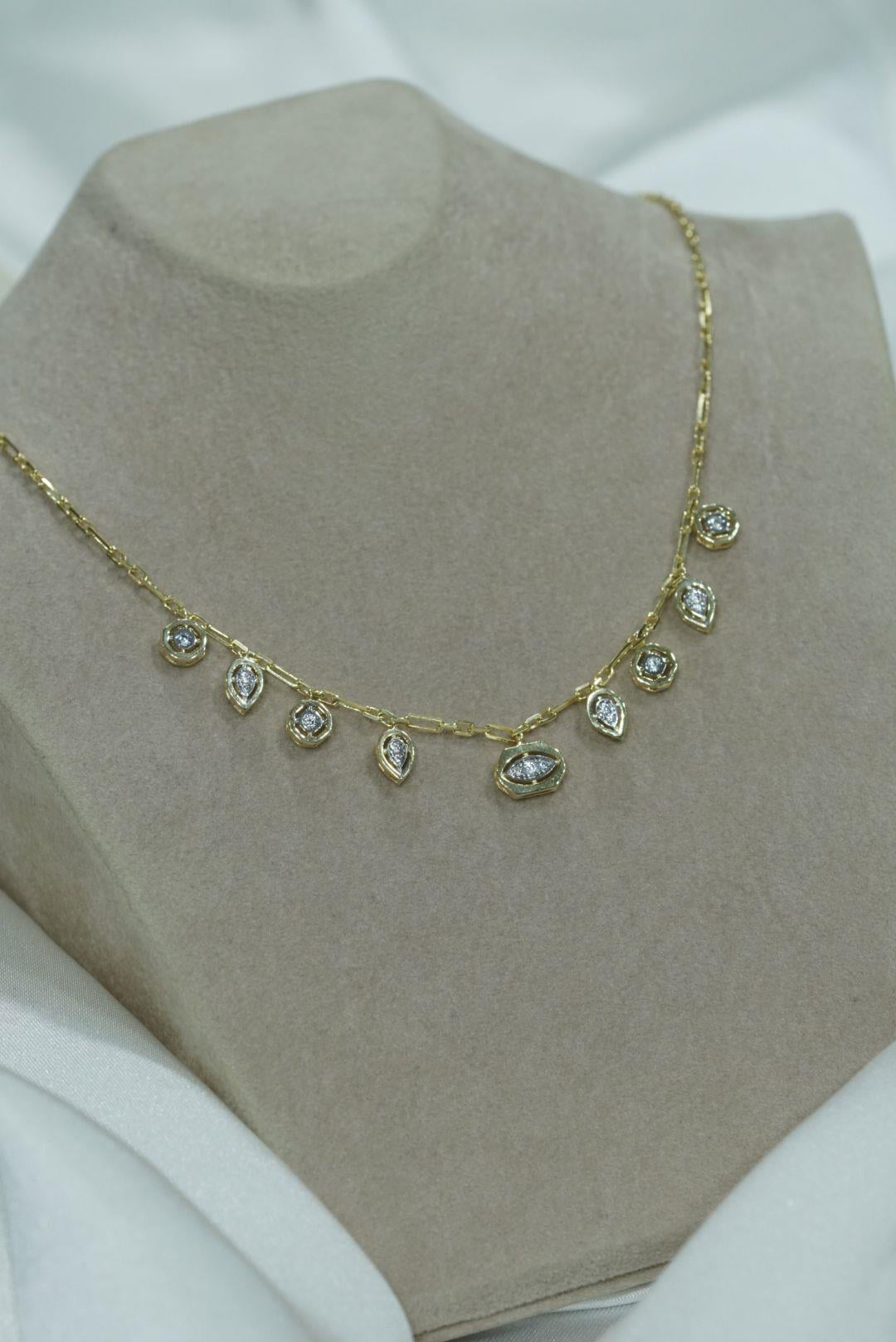 Sıralı Taşlı Charm Kolye