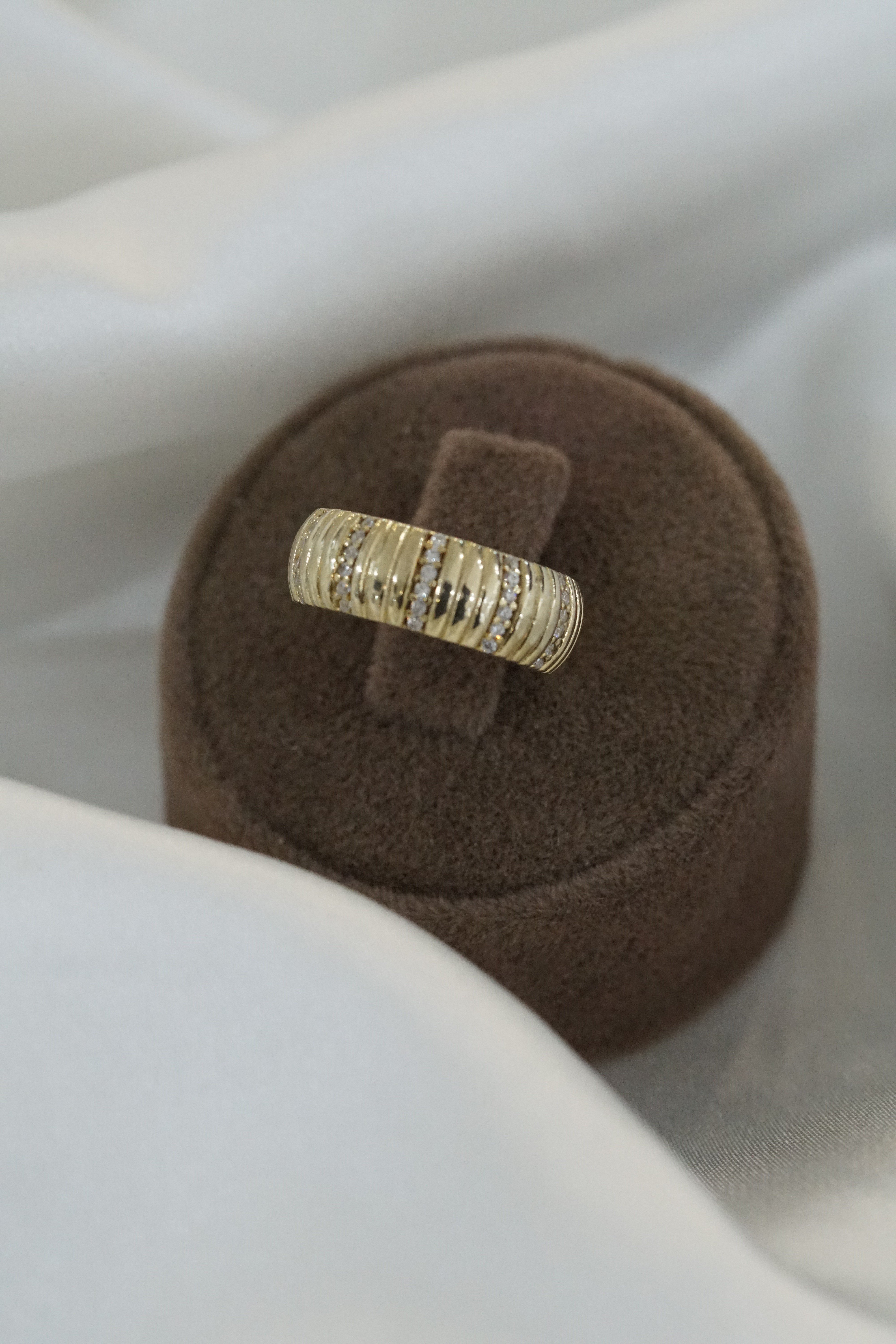 Çizgili Taşlı Yüzük