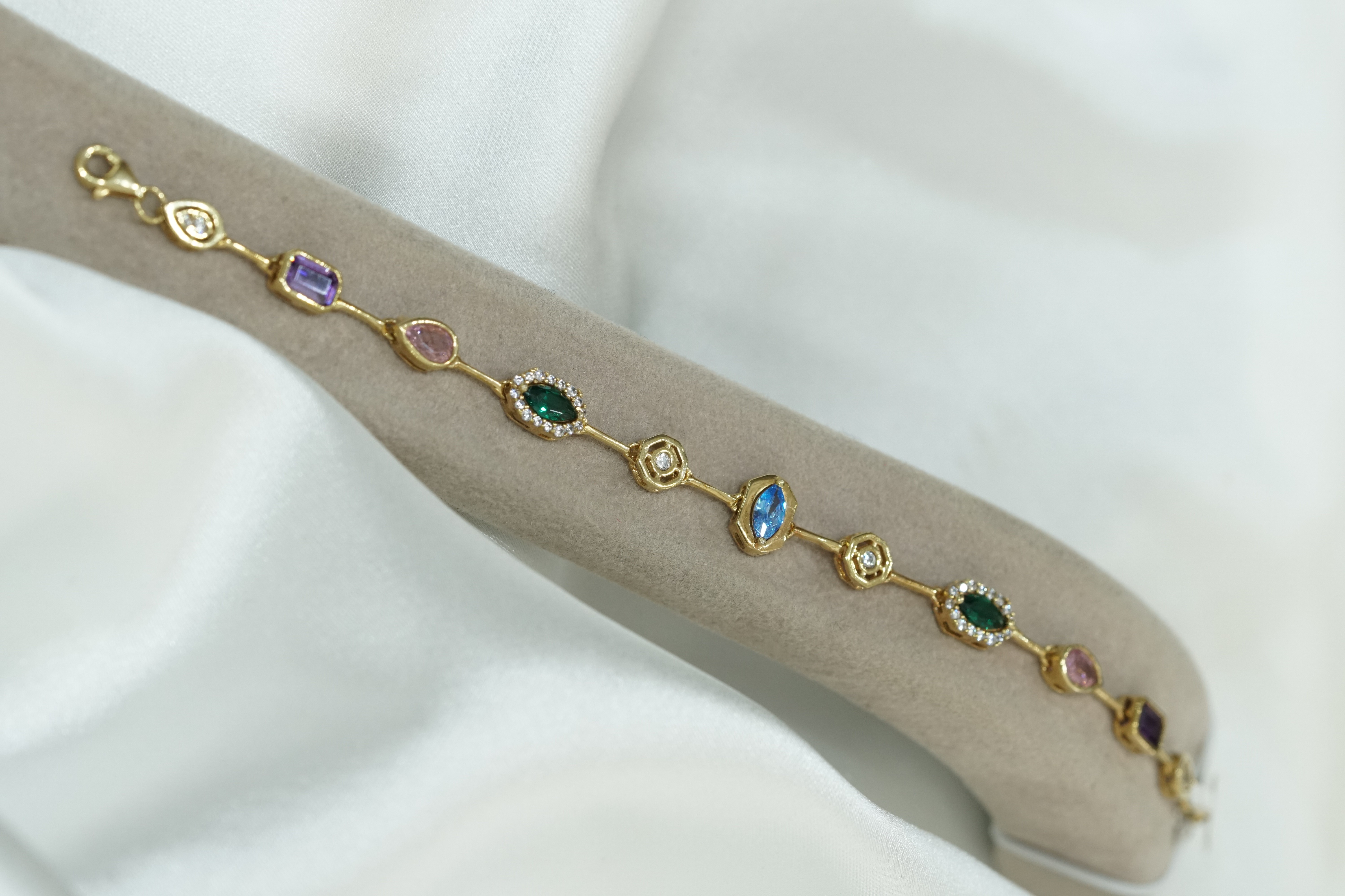 Renkli Taşlı Bileklik