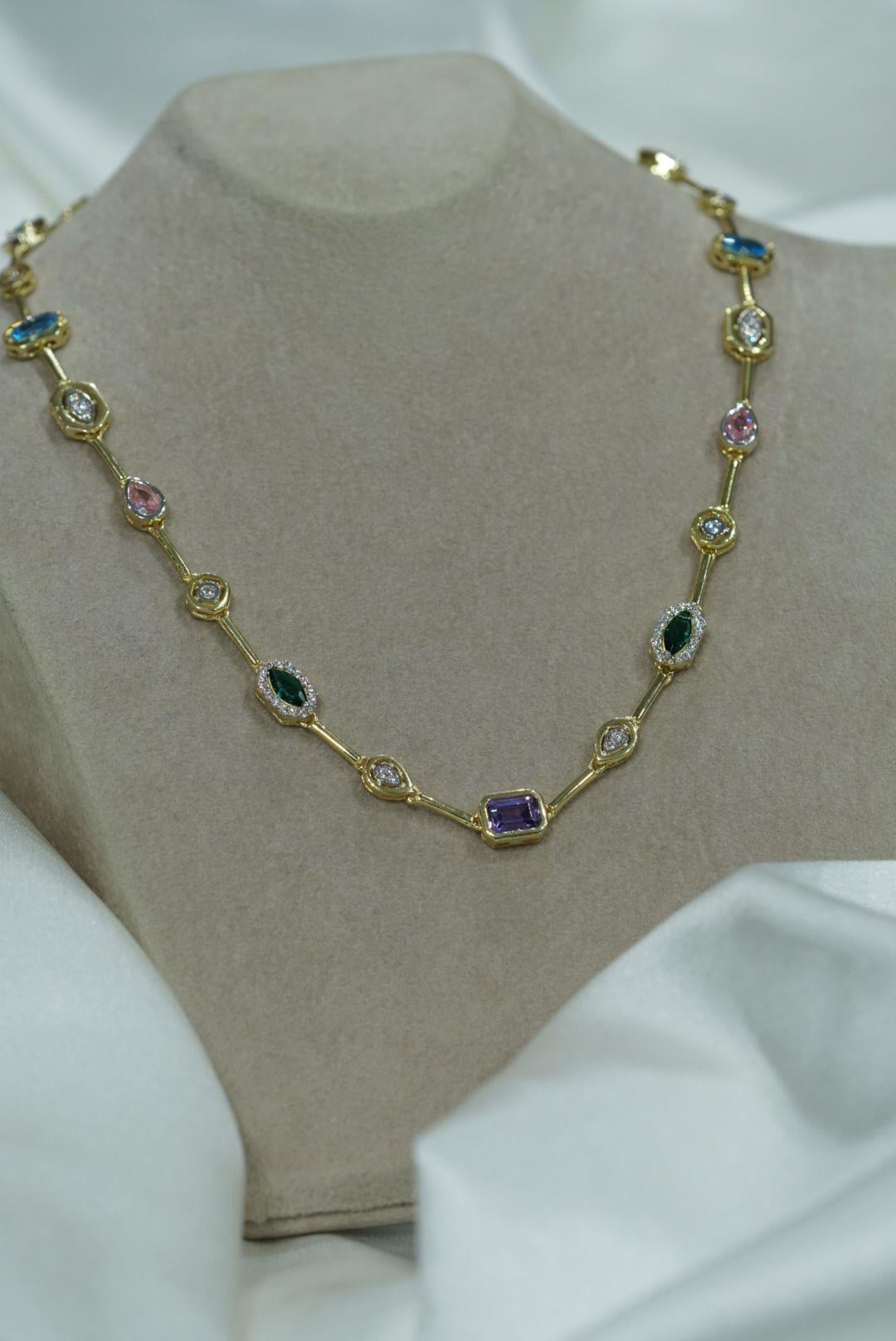 Sıralı Renkli Taşlı Kolye