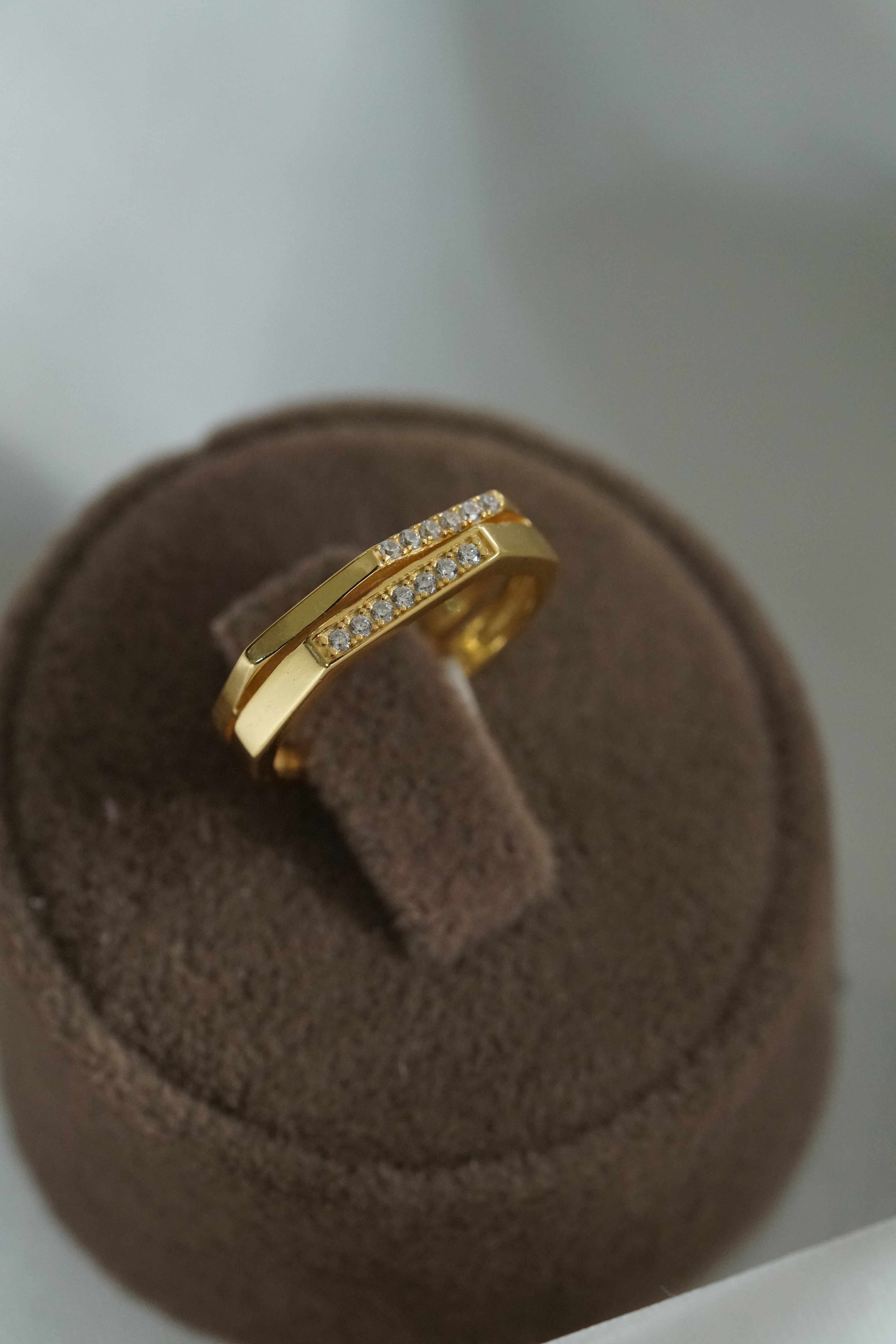 Sıralı Taşlı Yüzük