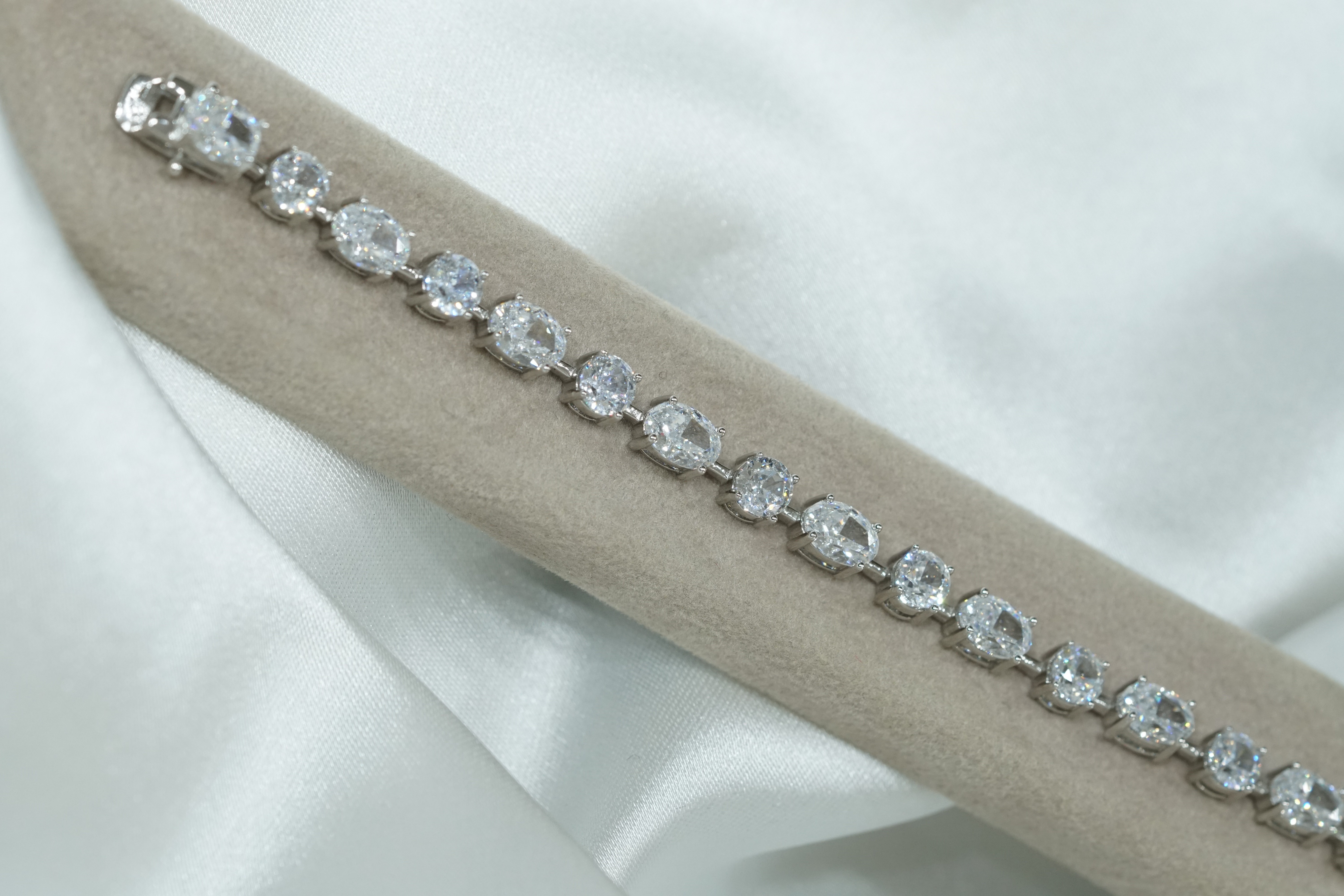 Swarovski Taşlı Suyolu