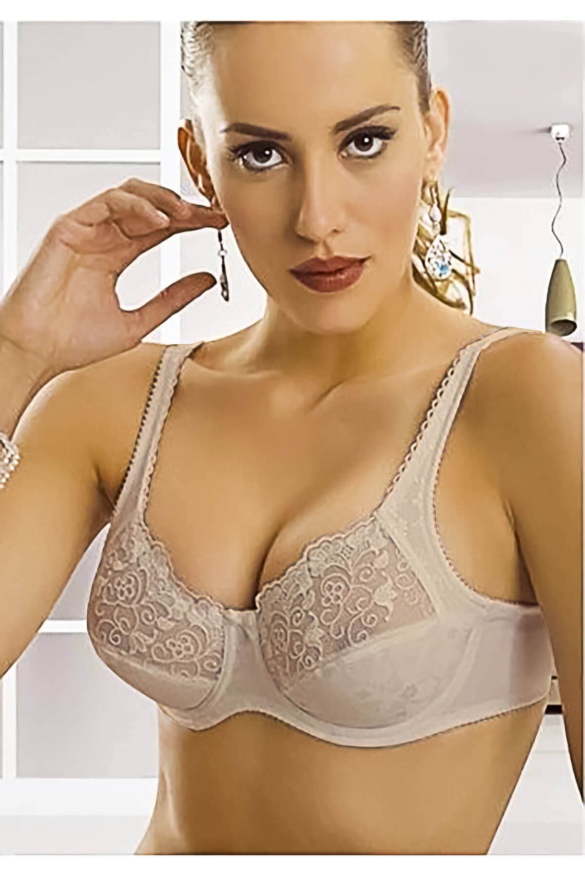 Bella Donna Dantelli Toparlayıcı Minimizer Sütyen