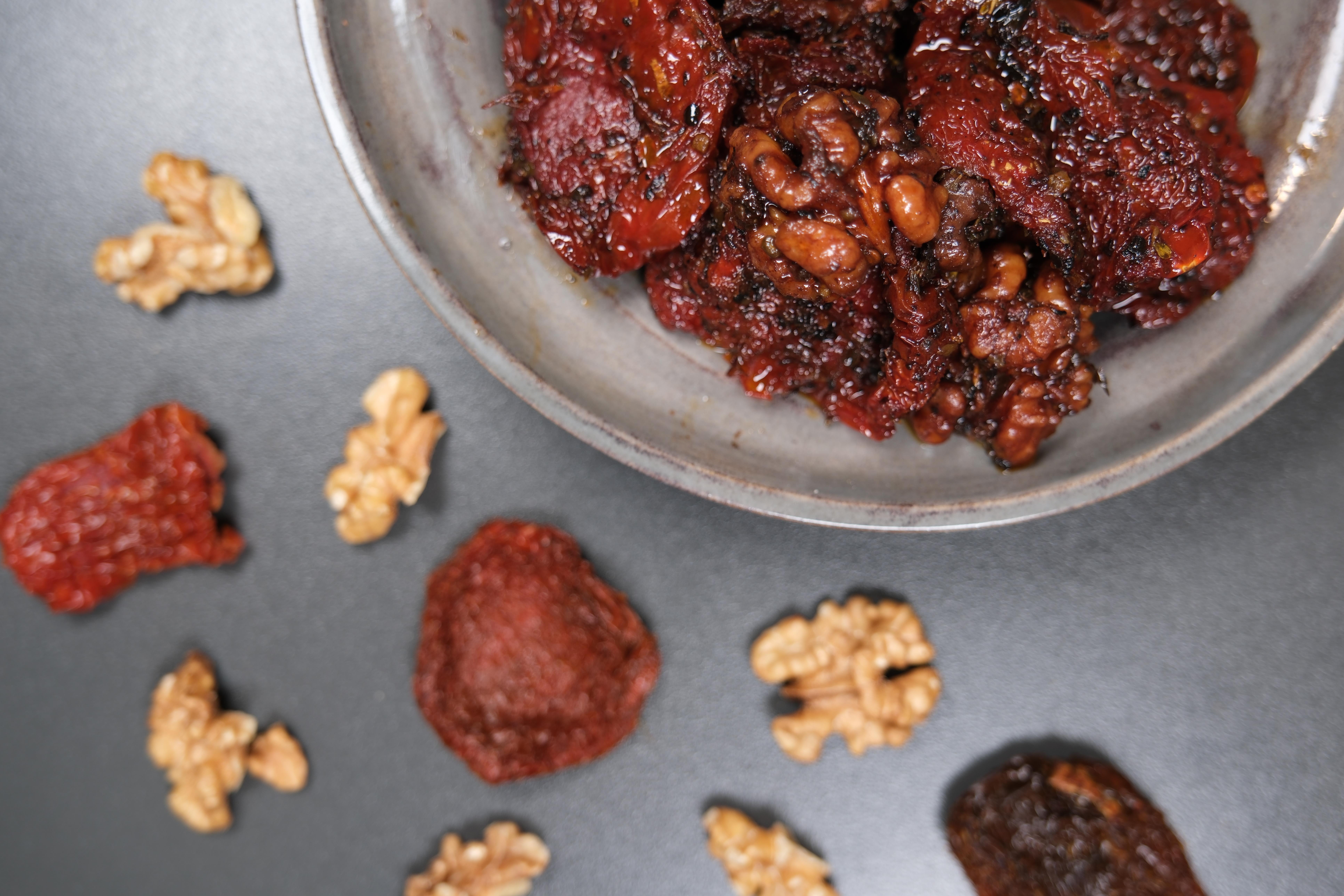 Cevizli Kurutulmuş Domates Mezesi