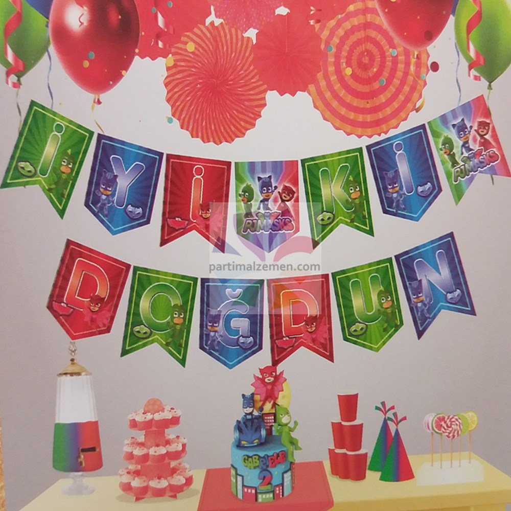 Pijamaskeliler Temalı İyi ki Doğdun Zigzag Banner Kağıt Süs