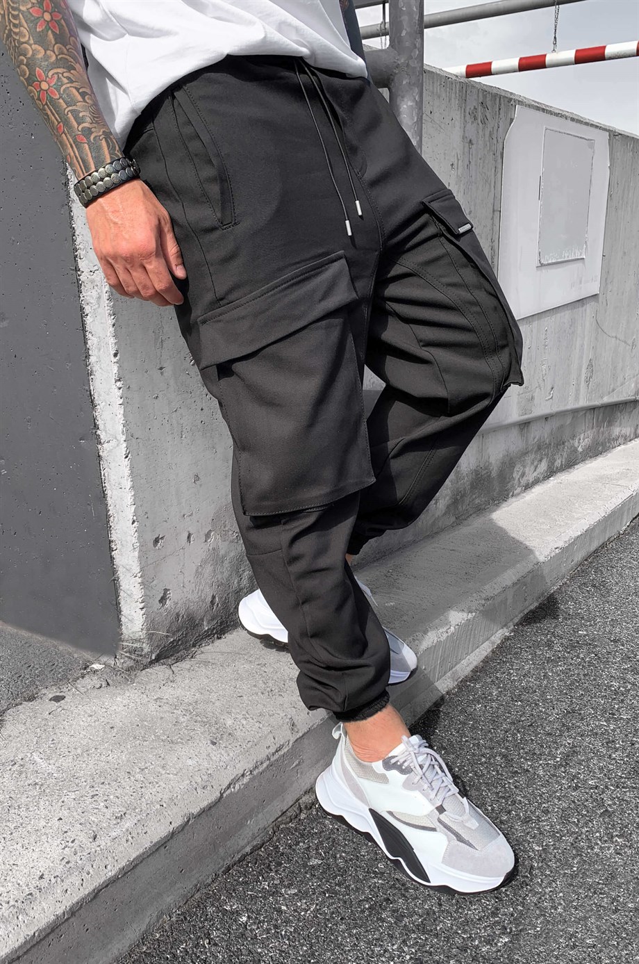 Bol Cepli Siyah Erkek Kargo Pantolon and Season's Trends - İstwear