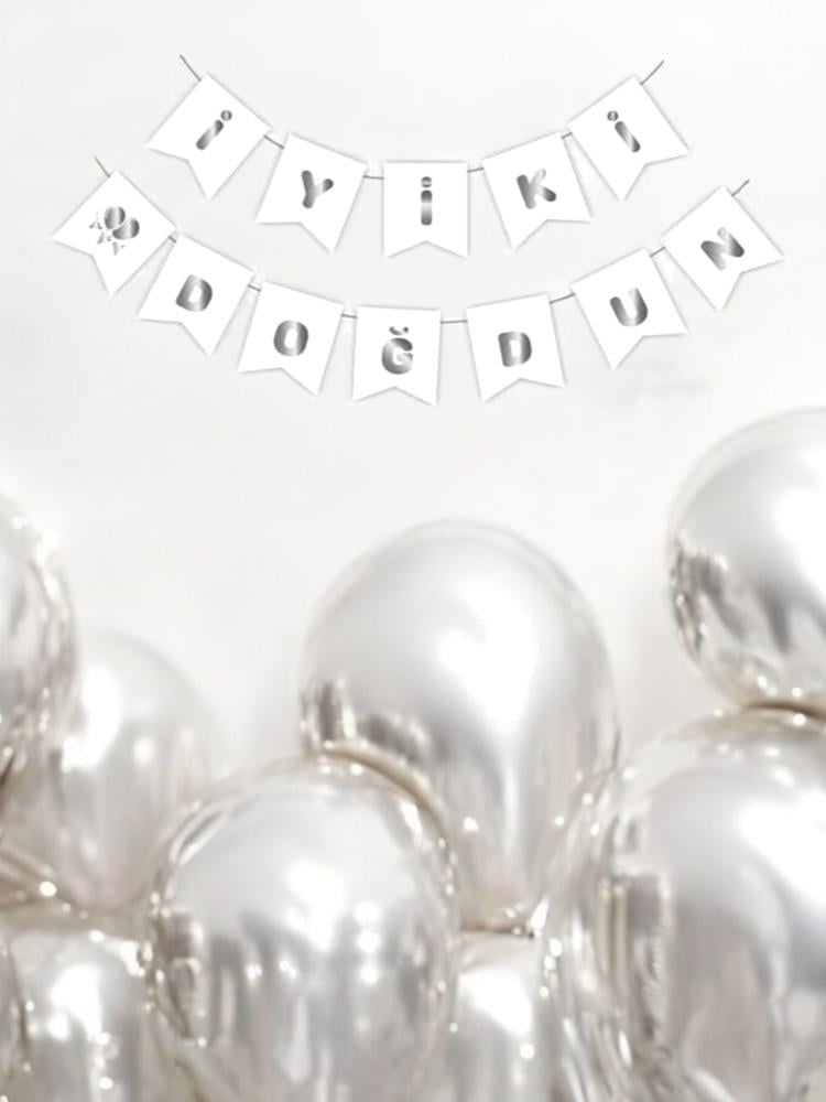 İyi Ki Doğdun Beyaz-Gümüş Yazı