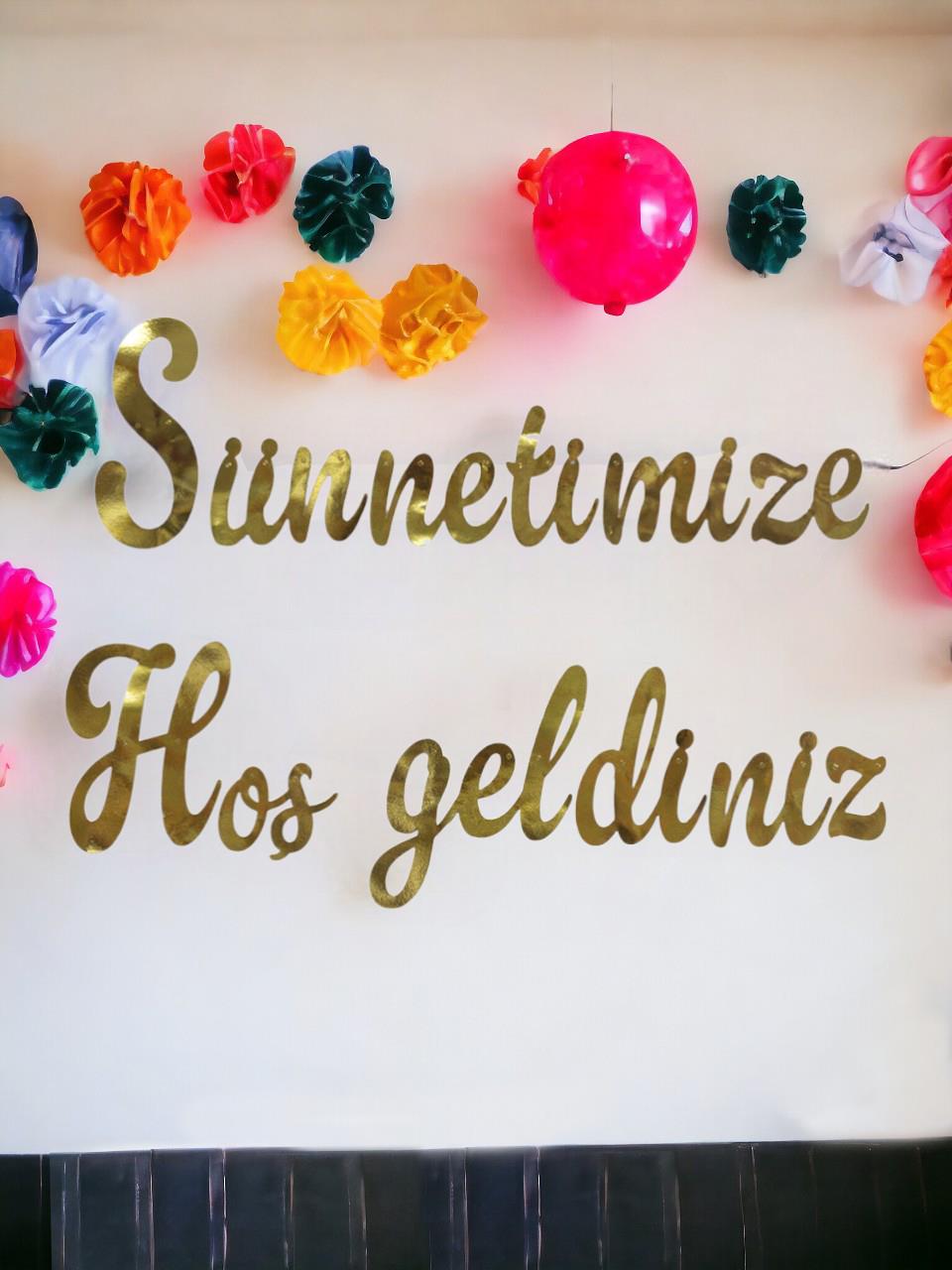 Sünnetimize Hoş Geldiniz Yazılı Kaligrafi Banner Altın