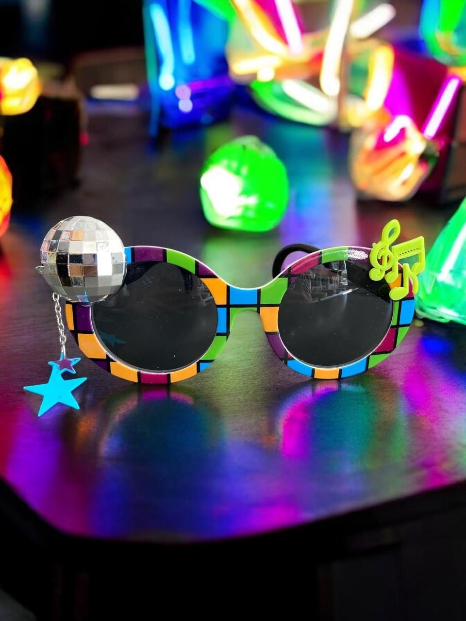 Doğum Günü Parti Gözlüğü 80ler - 90lar Temalı Gözlük