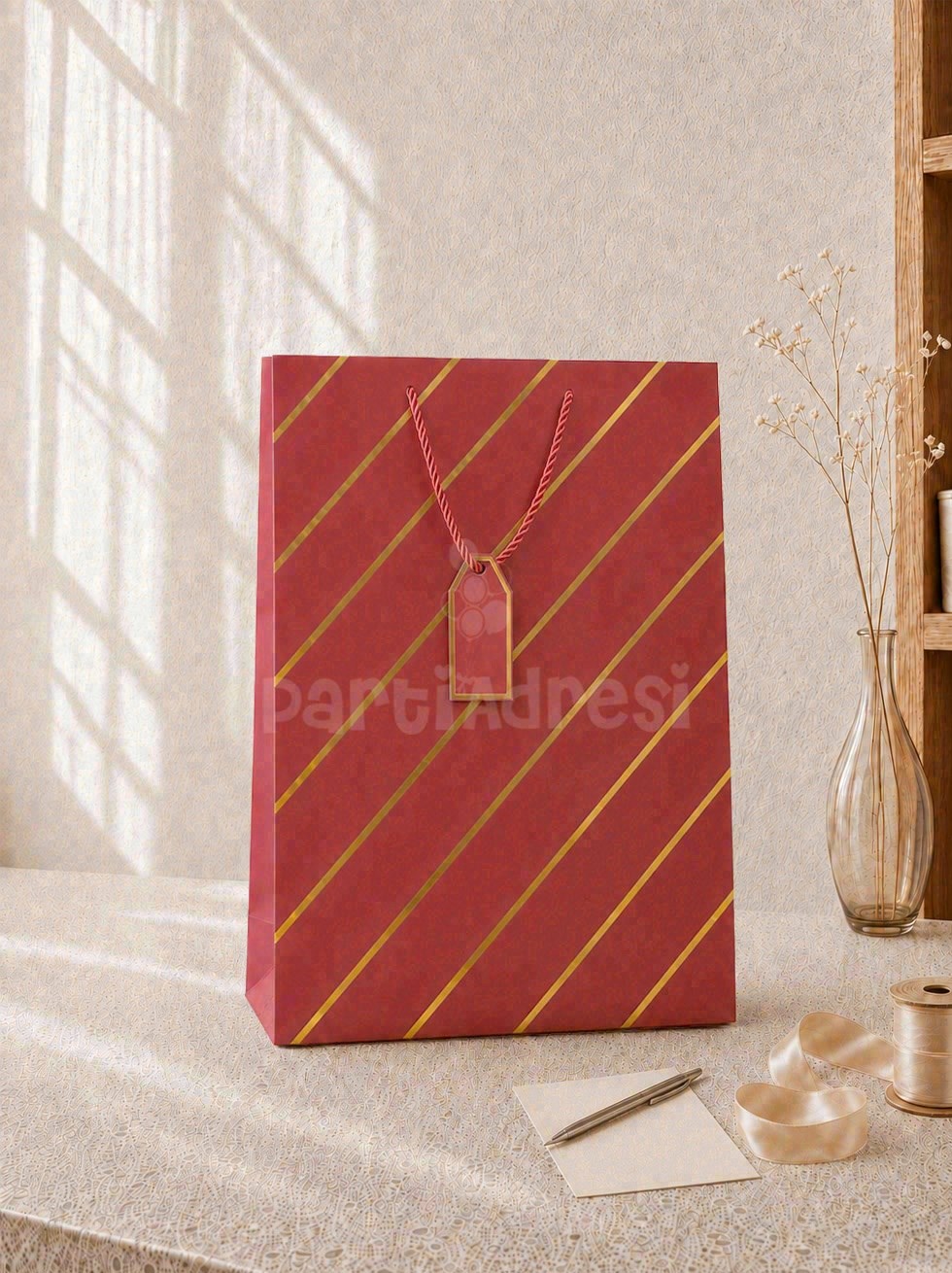 Çizgili Karton Hediye Çantası – Etiketli Lux Alışveriş Çantası Bordo 31x44x12 cm