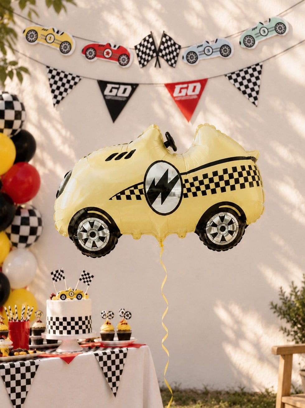 Retro Krem Sarı Yarış Arabası Folyo Balon 110x49 cm Araba Temalı Doğum Günü Parti Balonu