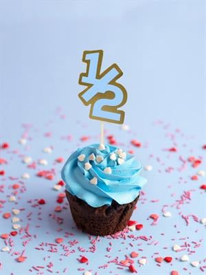 Yarım Yaş Kürdan 1/2 Yazılı Cupcake Kürdanı Pasta Süsü Mavi 10lu
