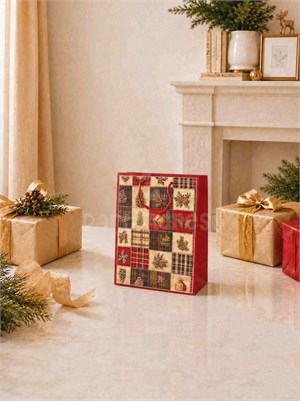 Yılbaşı Temalı Karton Hediye Çantası – Çam Ağacı Motifli 18x23x10 cm