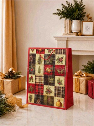 Yılbaşı Temalı Karton Hediye Çantası – Çam Ağacı Motifli 26x32x10 cm