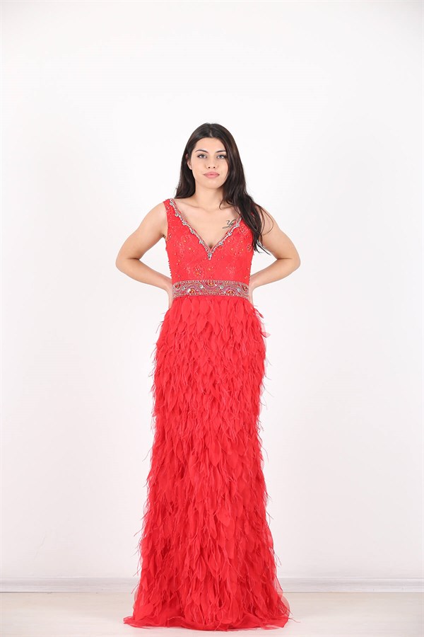 Kadın Kırmızı Eteği Tüy Detaylı Uzun Balık Abiye Elbise