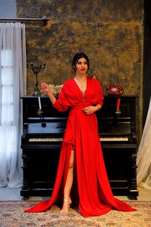 Kadın Kırmızı Yarım Kol Dekolte İşleme Detaylı Saten Doku Abiye Elbise