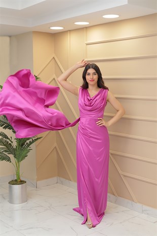 Kadın Omuz Çiçek Detaylı Dökümlü Yaka Saten Abiye Elbise