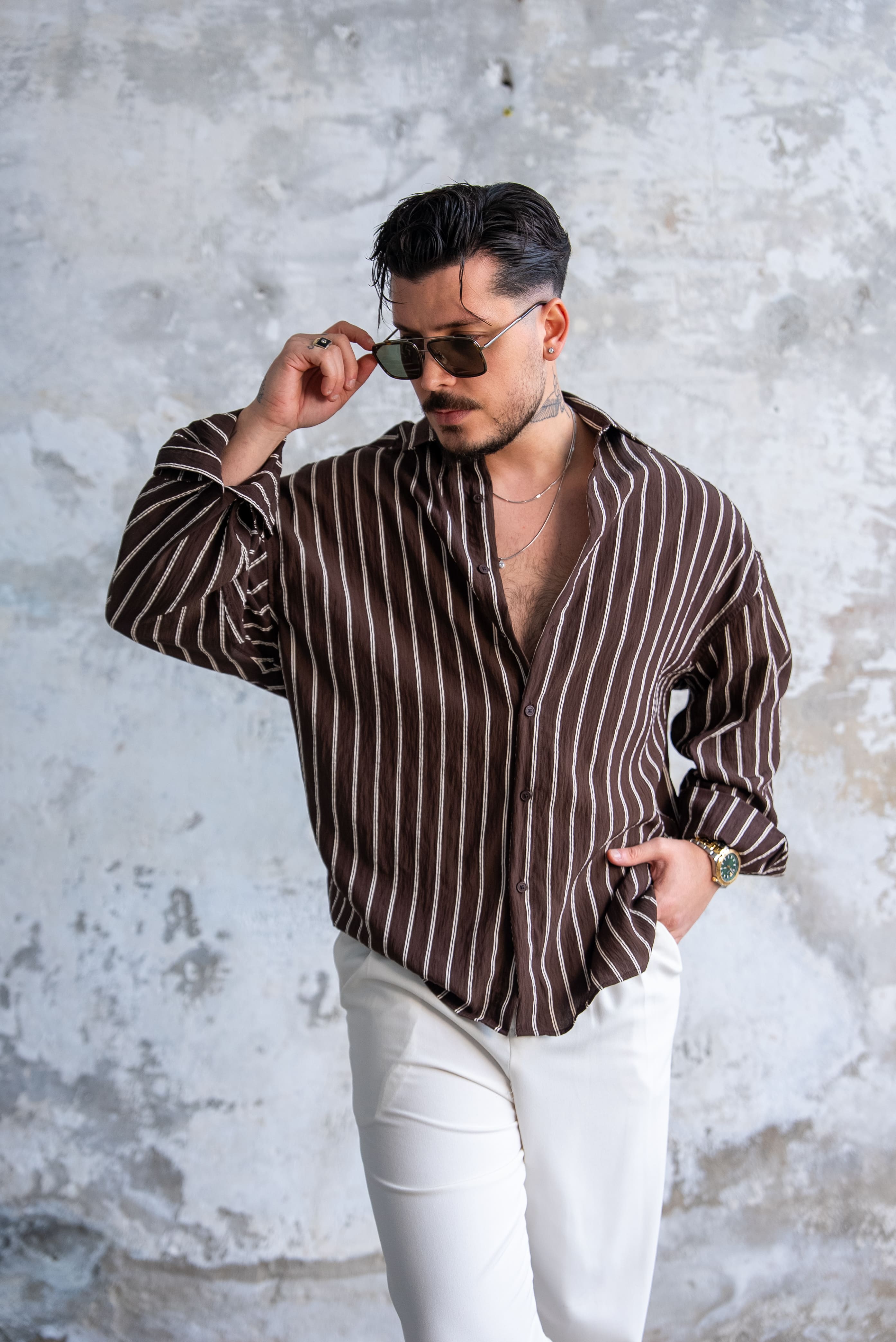 Erkek Rahat Kalıp Gömlek Rehberi: Ne Zaman Giyilir, Nasıl Kombinlenir?