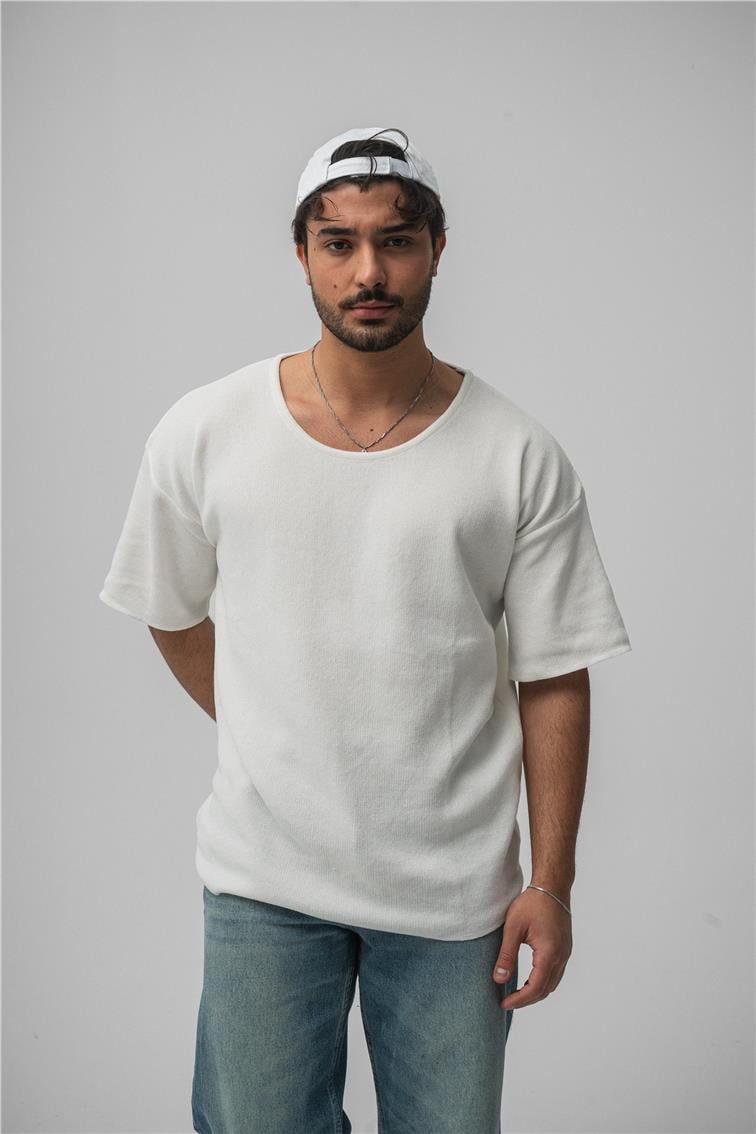 Açık Yaka Oversize T-Shirt Beyaz