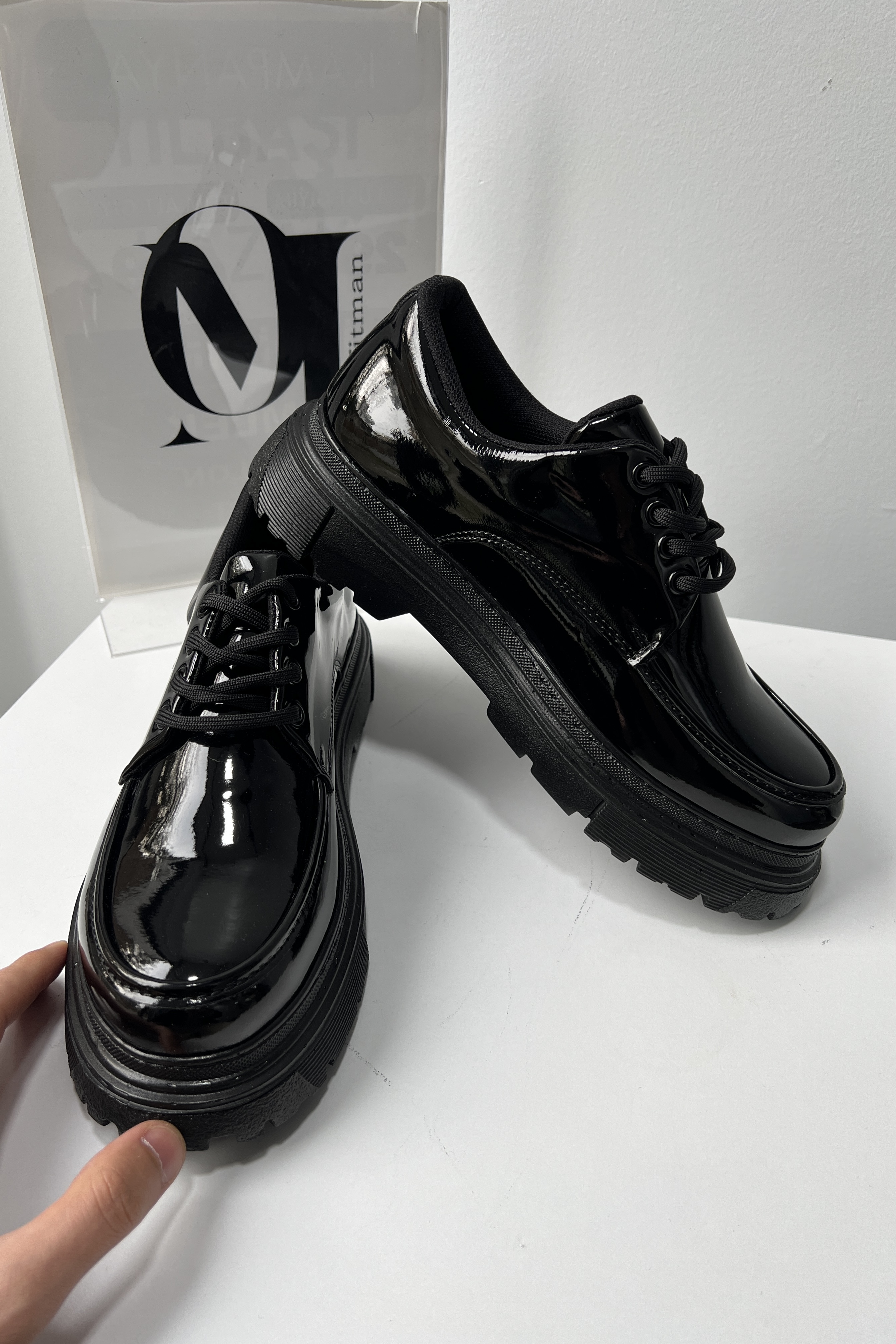 Black Gloss Kalın Taban Ayakkabı Siyah