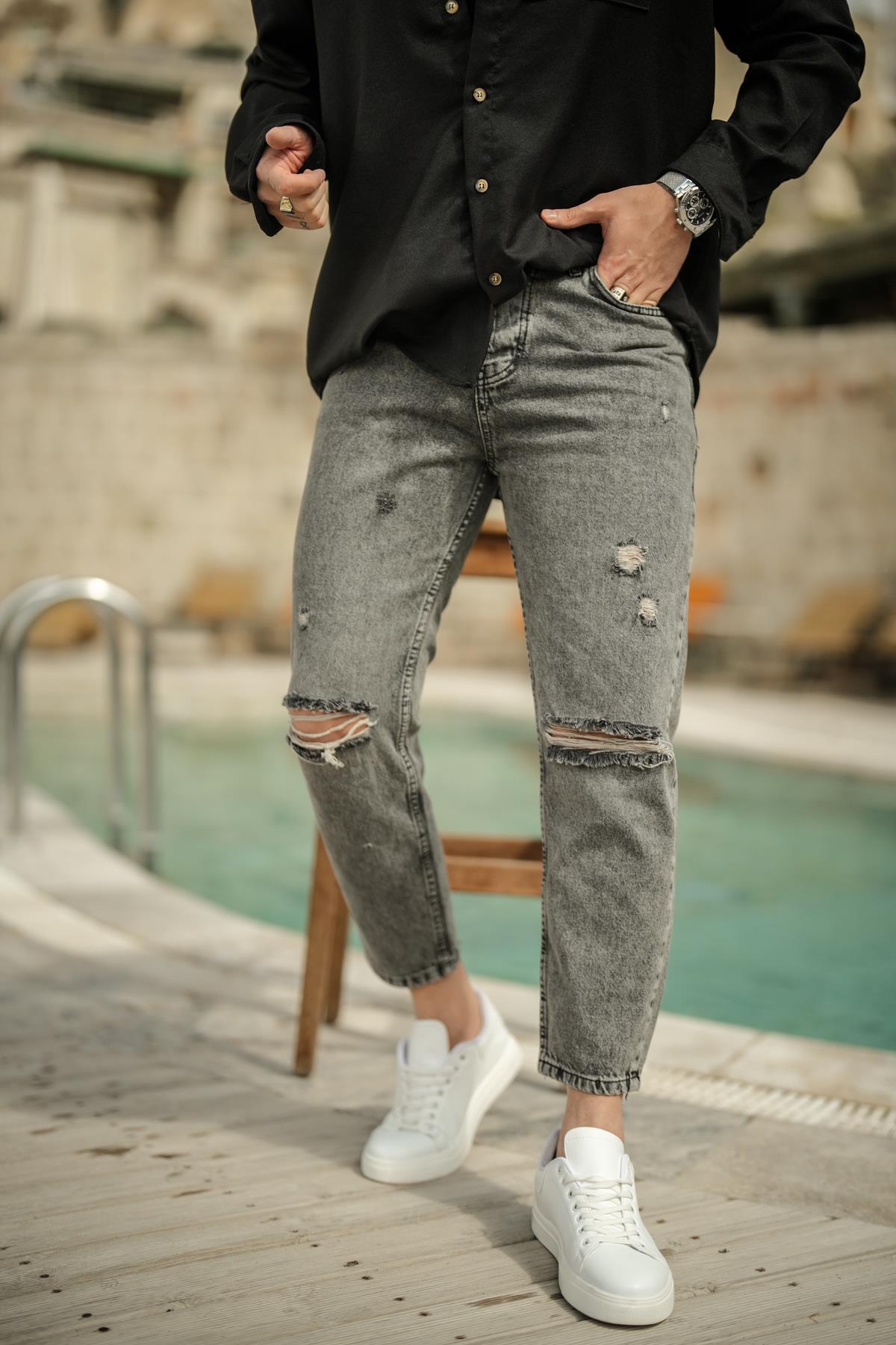 Çift Dizi Yırtık Mom Jean Yıkamalı Siyah