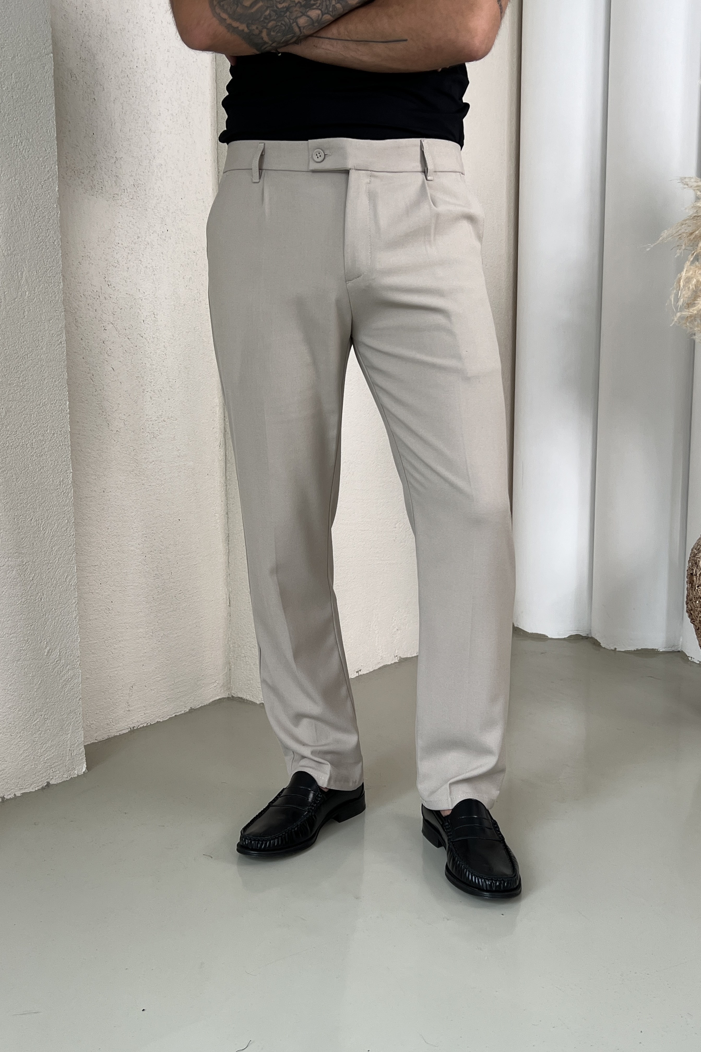 Dilli Kapamalı Regular Klasik Pantolon Krem