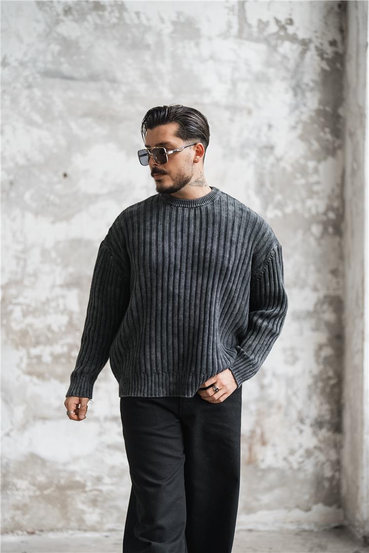 Dolgun Kumaş Yıkamalı Oversize Kazak Yıkamalı Siyah