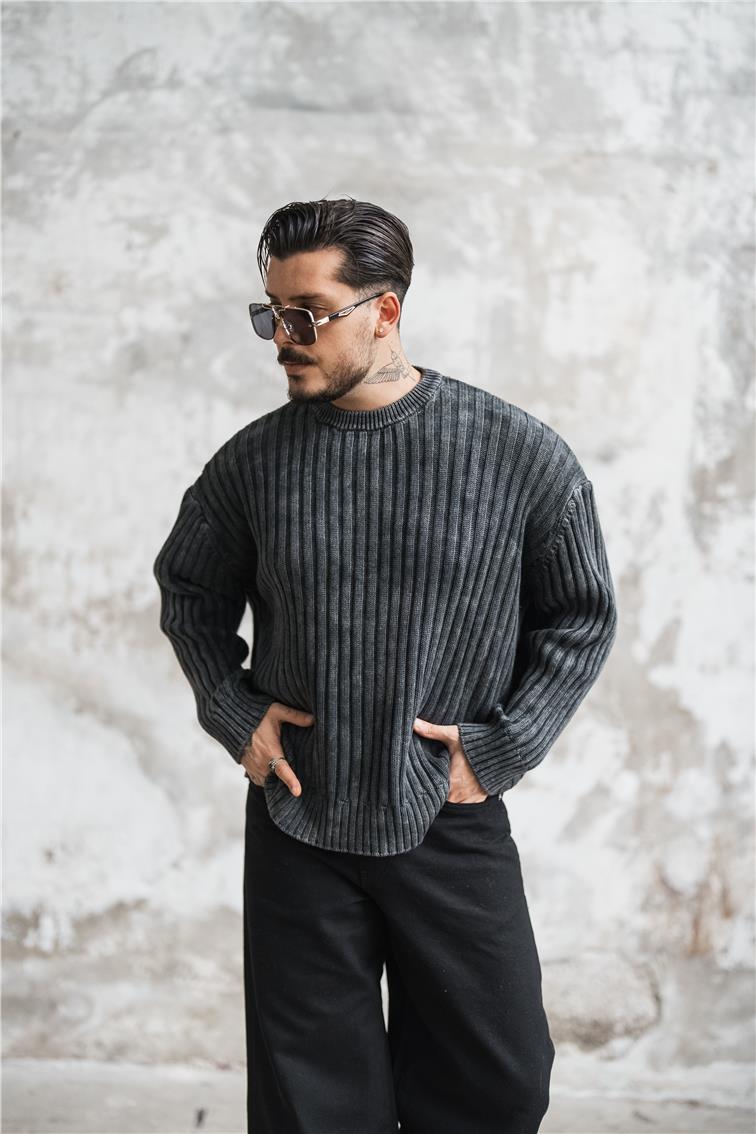 Dolgun Kumaş Yıkamalı Oversize Kazak Yıkamalı Siyah