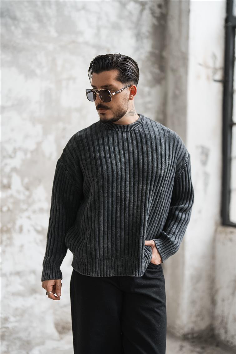 Dolgun Kumaş Yıkamalı Oversize Kazak Yıkamalı Siyah