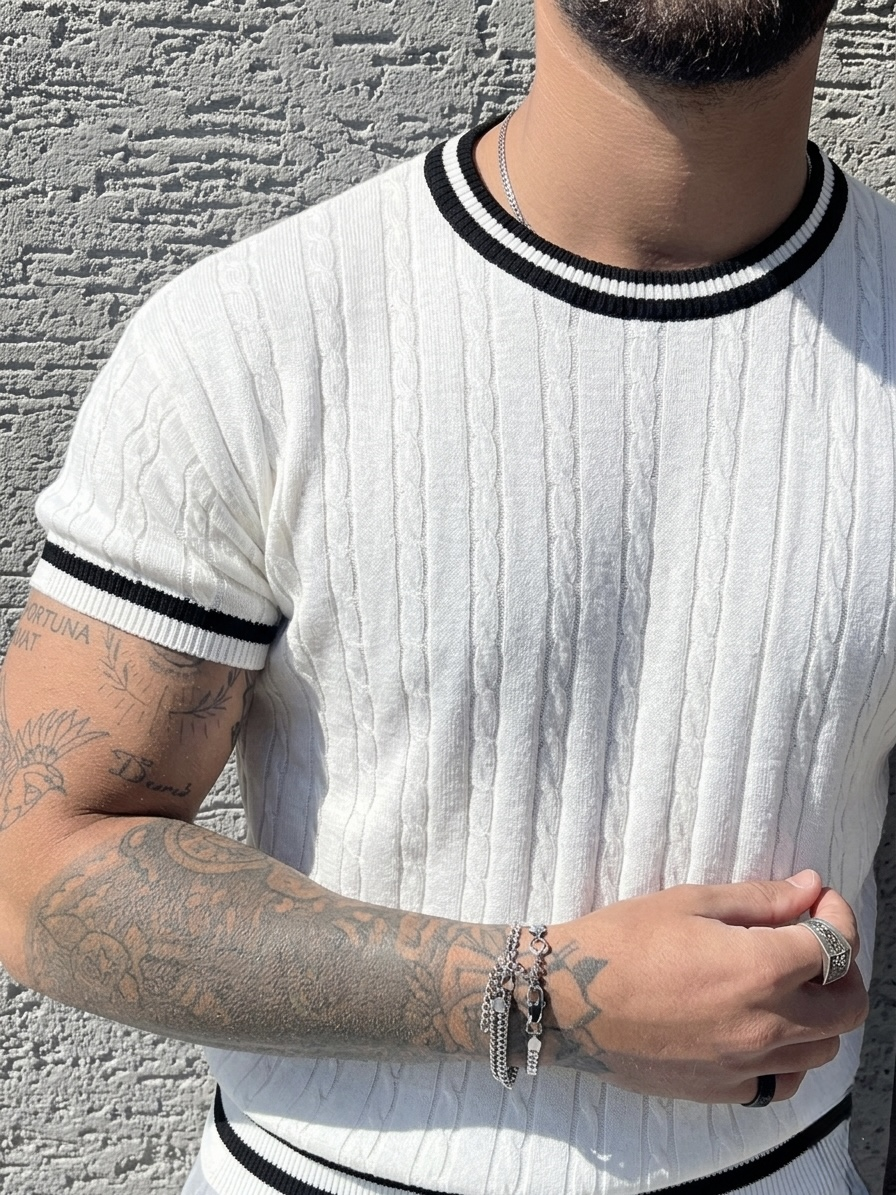 İşlemeli Renk Detay Triko Tshirt Beyaz
