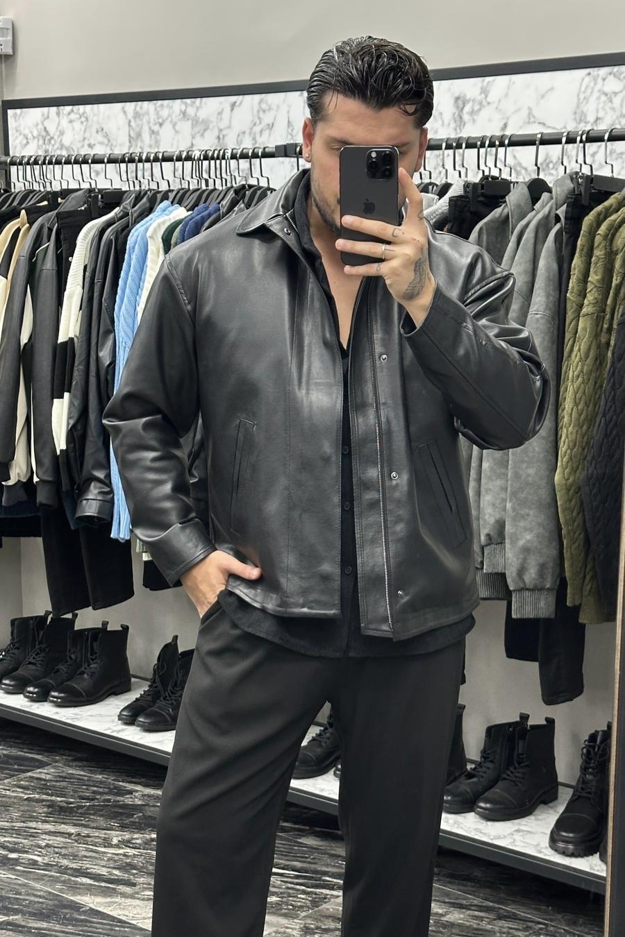 Kapamalı İçi Kapitone Deri Ceket Siyah