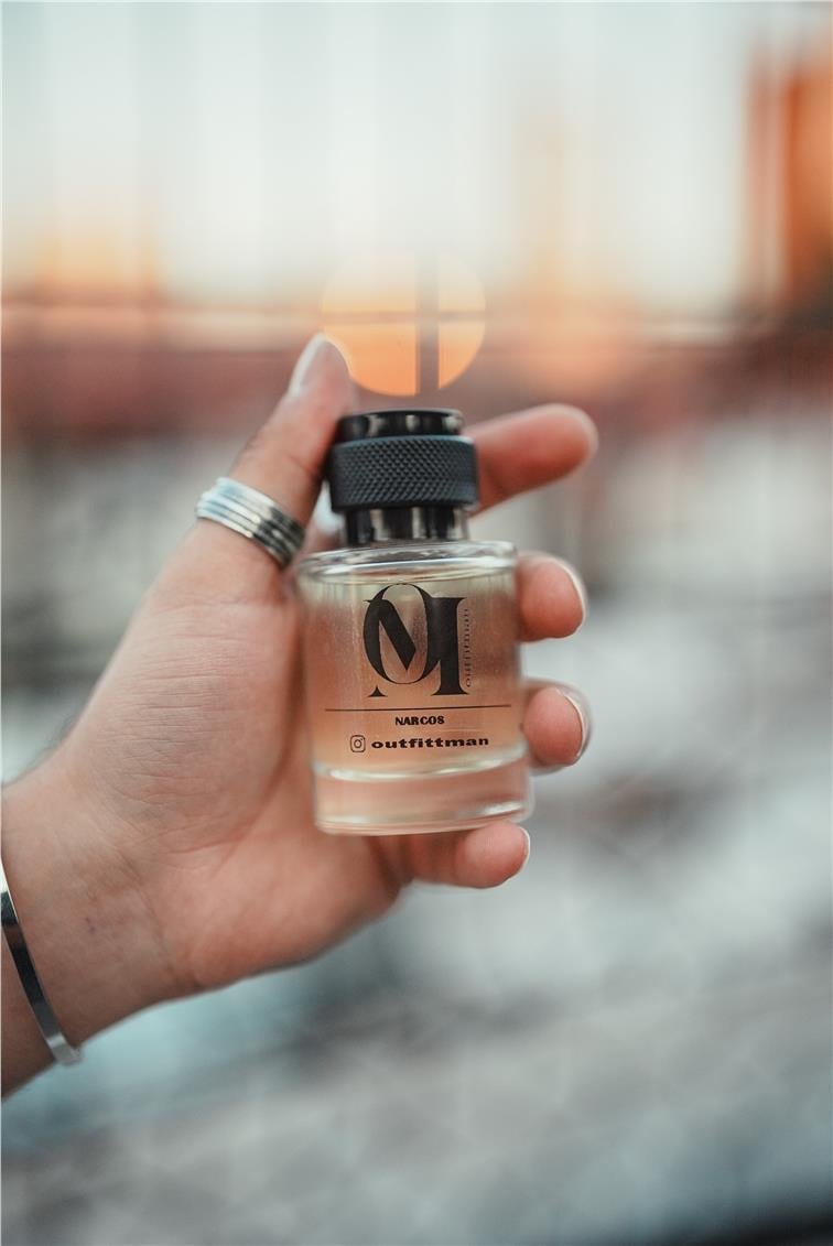 NARCOS OUTFİT-MAN PARFÜM Beyaz