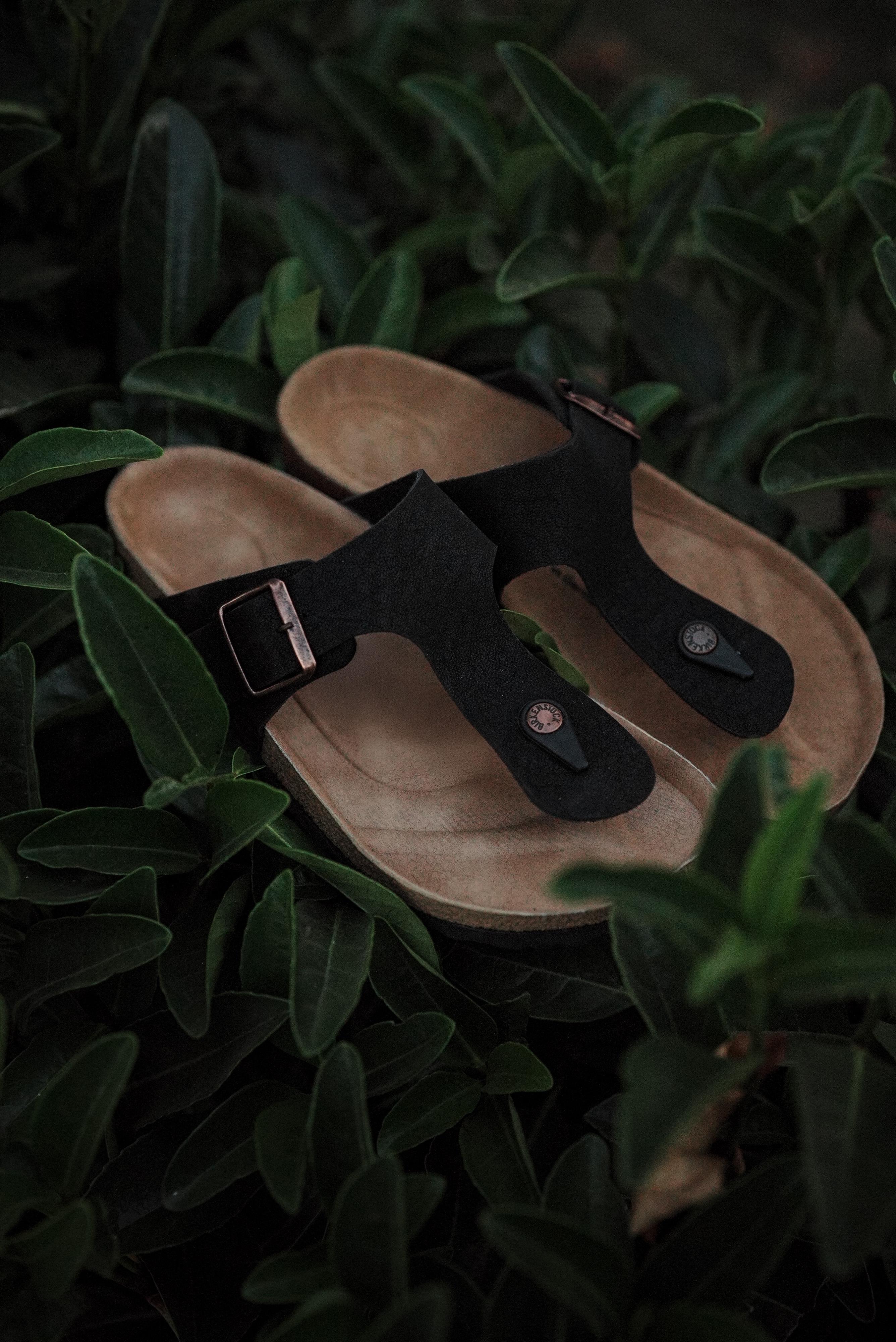 PARMAK ARASI TERLİK Siyah