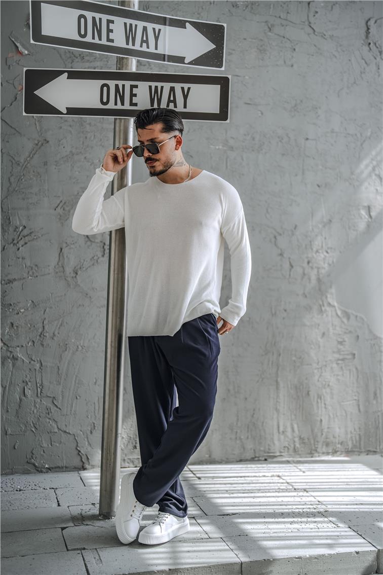 Açık Yaka İnce Triko Kazak Beyaz