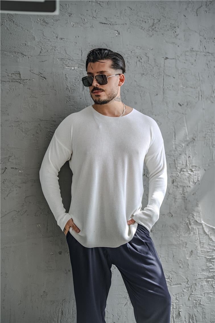 Açık Yaka İnce Triko Kazak Beyaz